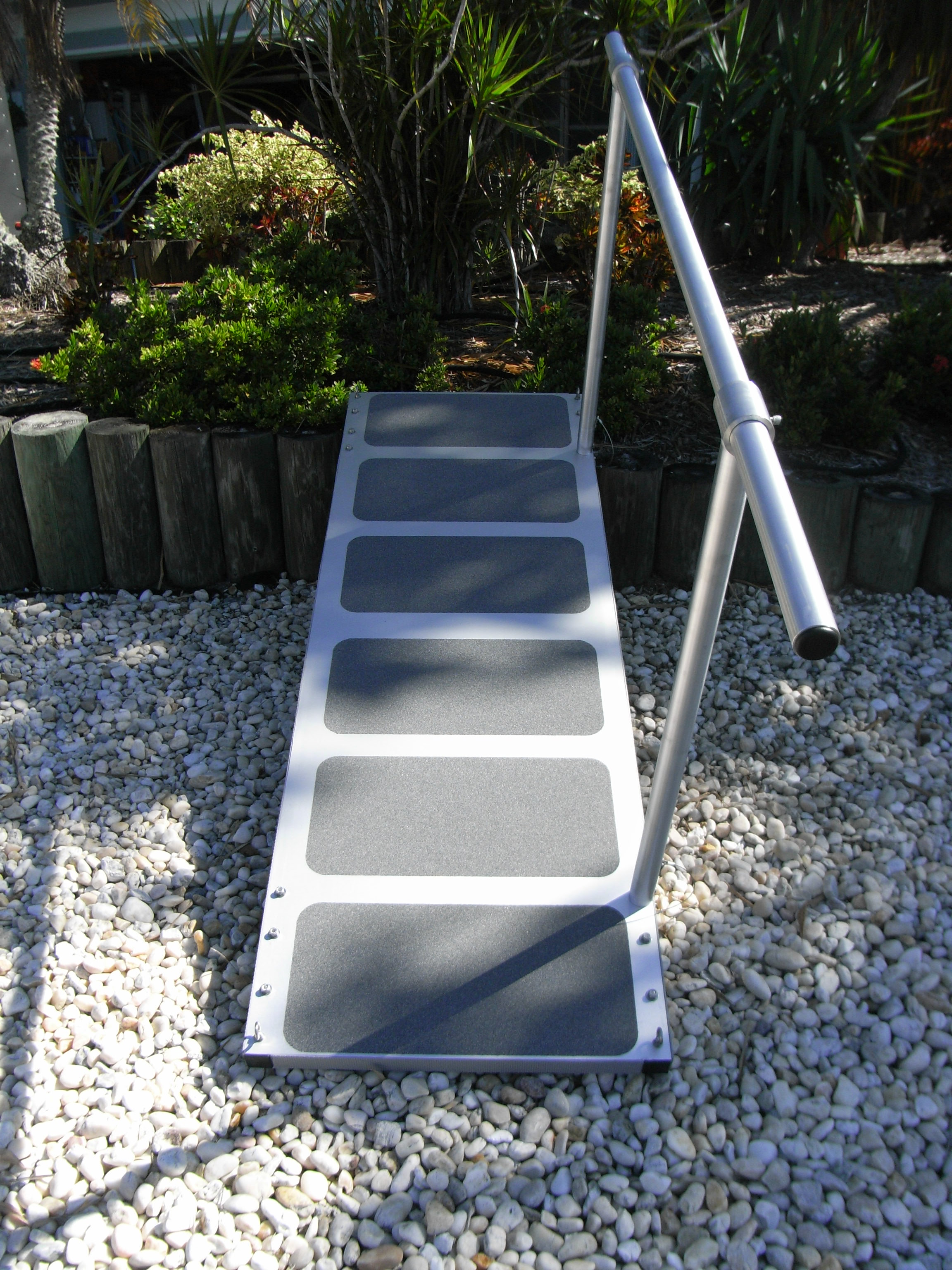 ELP-6 ramp with HRK-6 handrail